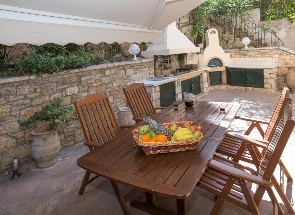 Exceptional Villa In Voula Near The Sea 아테네 외부 사진