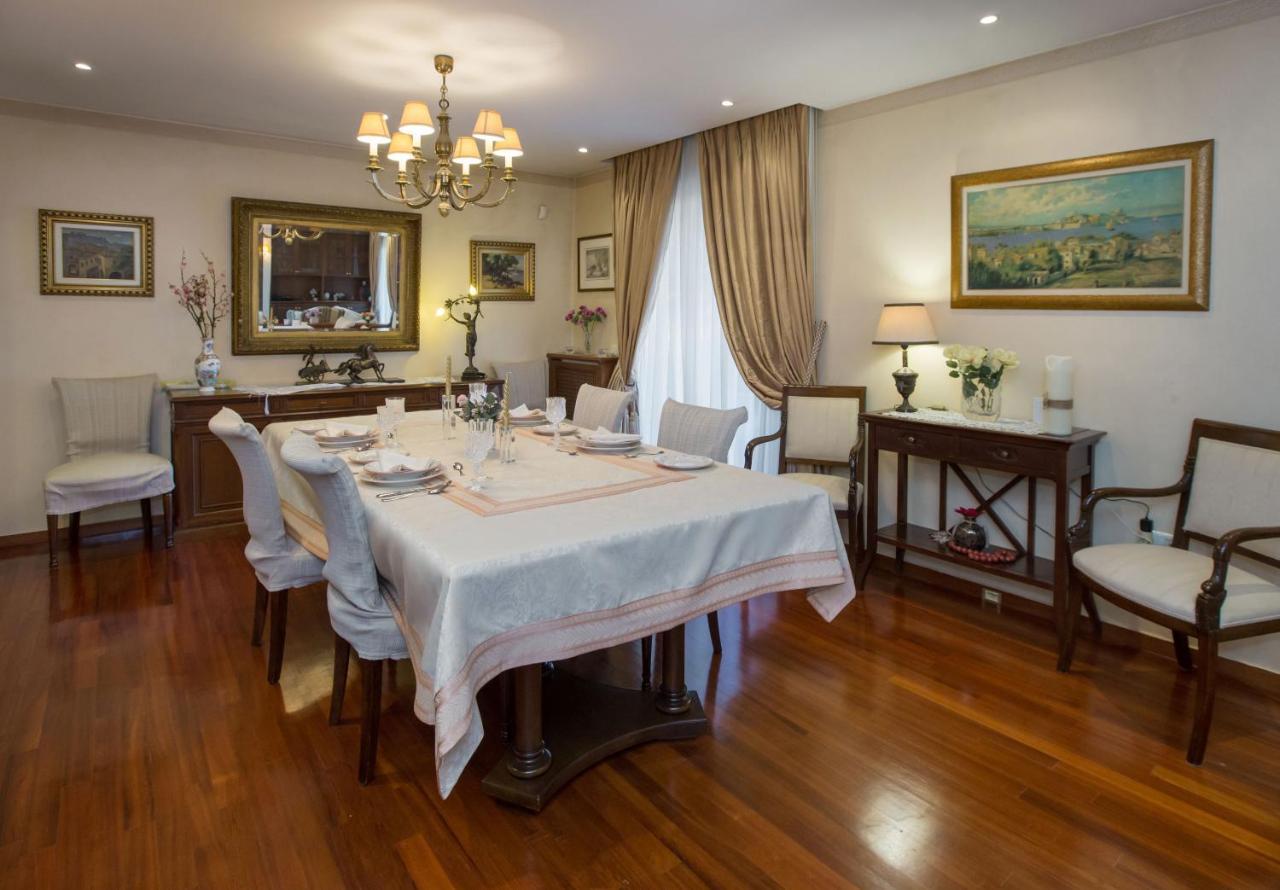 Exceptional Villa In Voula Near The Sea 아테네 외부 사진