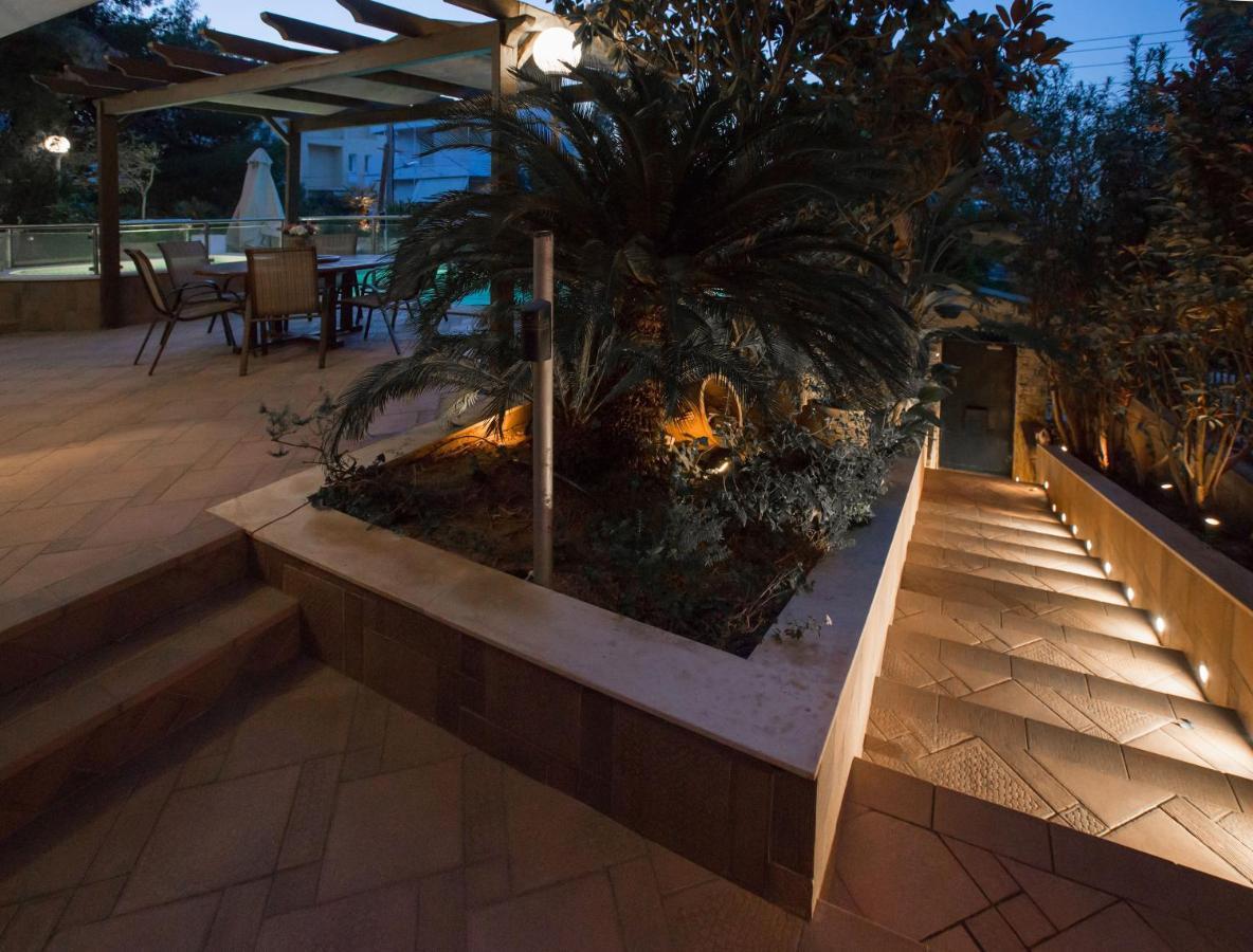 Exceptional Villa In Voula Near The Sea 아테네 외부 사진